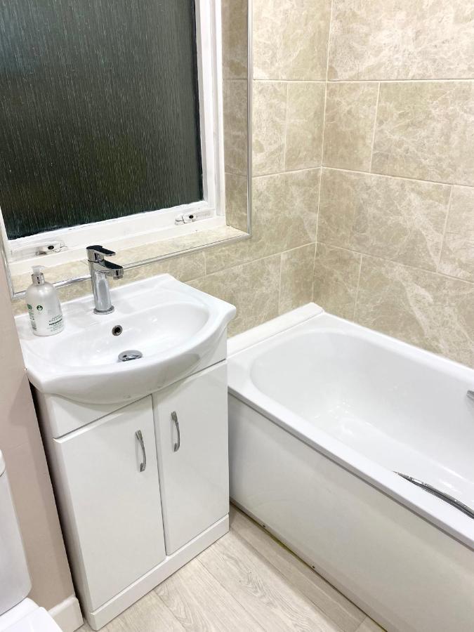 Entire Modern Apartment In Oban With Balcony 외부 사진