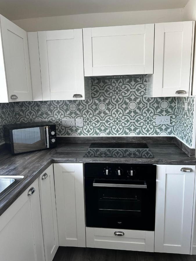 Entire Modern Apartment In Oban With Balcony 외부 사진